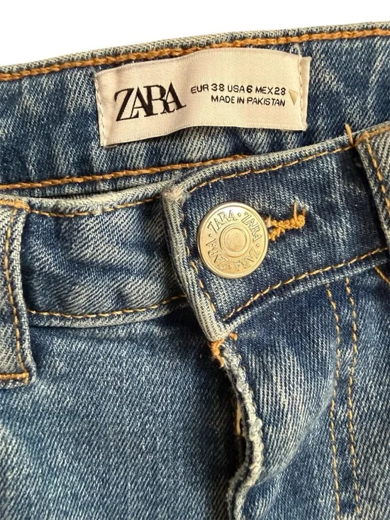 Zara Women’s mid-rise slim-fit bootcut jeans medium blue wash Size 6 - Picture 2 of 5